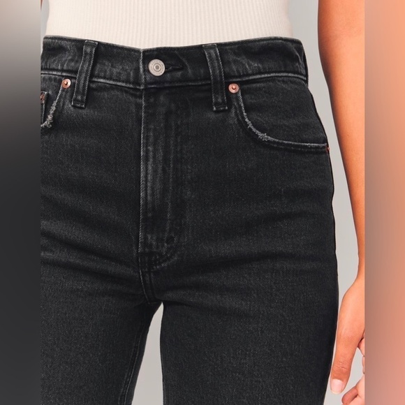 Abercrombie & Fitch Mixed Fabric Ultra High Rise 90s Straight Jean, Size 34/18 - Picture 3 of 12